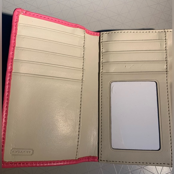 Coach Monogram Medium Wallet - Picture 4 of 7